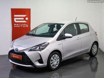 Usado Toyota Yaris Hybrid Active 100 HP (73 kW) 2019 Cinza Citadino