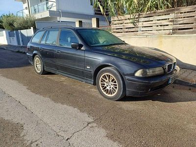 Usado 2001 BMW 520 Carrinha | € 2.000