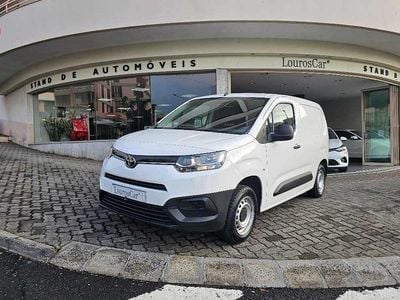 Usado Toyota Proace 102 HP (75 kW) 2020 Branco Monovolume