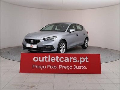 Usado Seat Leon Style 115 HP (84 kW) 2022 Cinzento claro metalizado