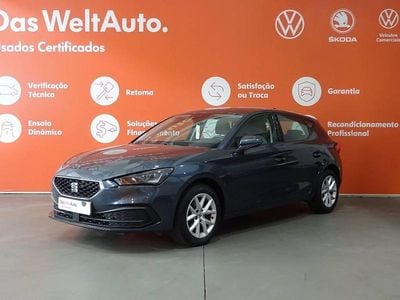 Usado Seat Leon Style 111 HP (81 kW) 2022 Azul escuro metalizado Citadino
