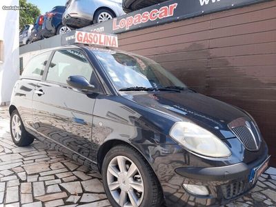 usado Lancia Ypsilon 1.2i 16v. 3 portas 5 lugares