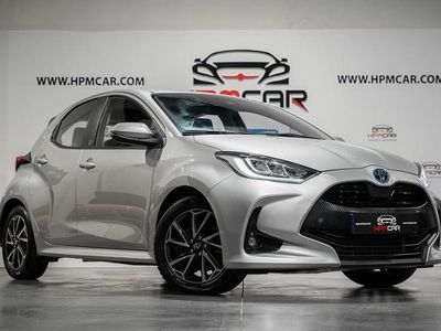 Cinzento Usado 2023 Toyota Yaris Hybrid | € 24.900