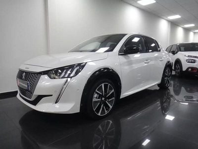 Branco Usado 2021 Peugeot e-208 GT Citadino | € 18.500 (Preço justo)