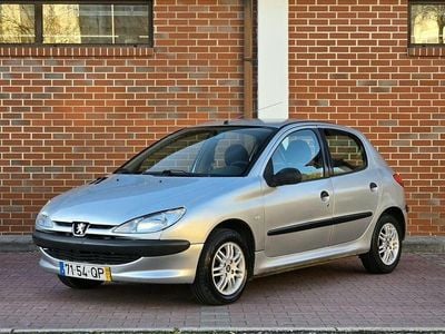 Usado Peugeot 206 60 HP (44 kW) 2000 Sedan