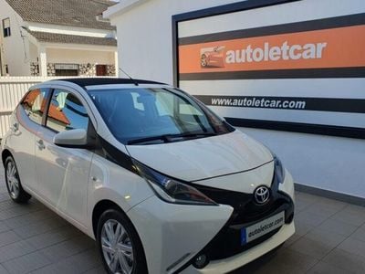 Usado Toyota Aygo X-play 72 HP (52 kW) 2015 Branco Citadino