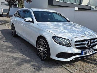Usado 2017 Mercedes E220 Avantgarde Sedan | € 18.950