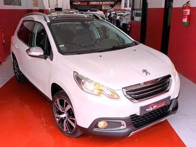 Branco Usado 2015 Peugeot 2008 Allure SUV | € 11.490 (Preço justo)