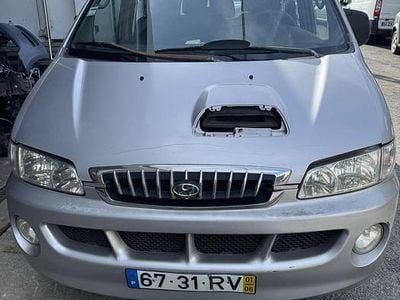 Usado 2001 Hyundai H-1 Monovolume | € 4.000