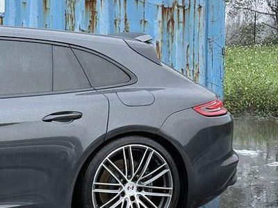 Usado 2018 Porsche Panamera S E-Hybrid Sport Turismo Sedan | € 59.900