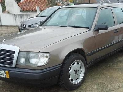 Outra Usado 1988 Mercedes E250 Carrinha | € 2.750