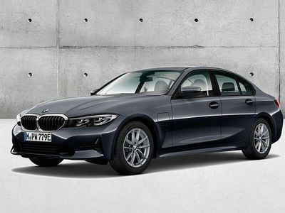 BMW 330e