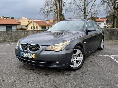 Cinza Usado 2008 BMW 530 Sedan | € 13.000