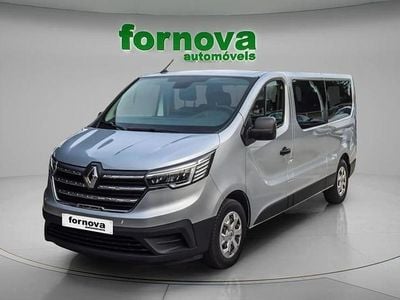Cinzento Usado 2023 Renault Trafic Monovolume | € 33.990
