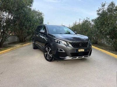 Usado Peugeot 5008 130 HP (95 kW) 2019 Verde Monovolume