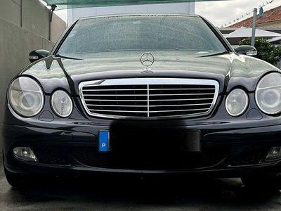 Usado 2004 Mercedes E220 Sedan | € 7.000