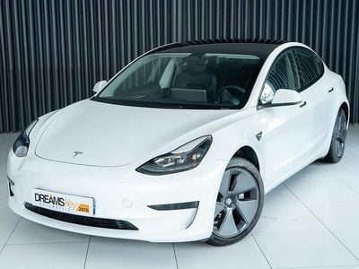 Branco Usado 2021 Tesla Model 3 Sedan | € 27.800 (Preço justo)