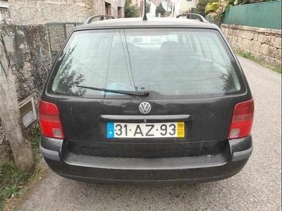 Usado VW Passat 110 HP (80 kW) 1999 Preto Sedan