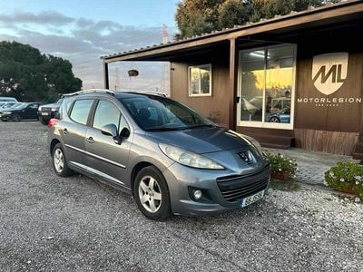 Cinzento Usado 2010 Peugeot 207 Citadino | € 5.900 (Preço justo)