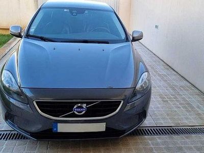 Cinzento Usado 2013 Volvo V40 Momentum Carrinha | € 10.000 (Preço justo)