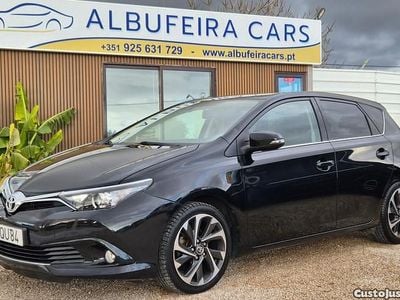 Usado Toyota Auris Comfort 90 HP (66 kW) 2016 Preto Citadino