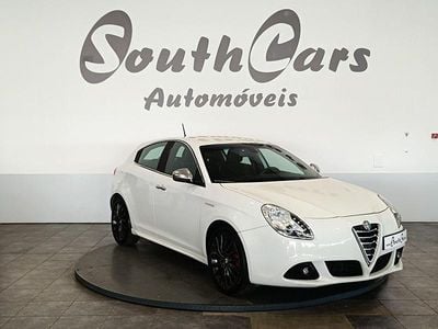 Usado Alfa Romeo Giulietta Distinctive 105 HP (77 kW) 2012 Branco Citadino