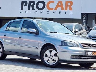 Cinzento Usado 2003 Opel Astra | € 3.250
