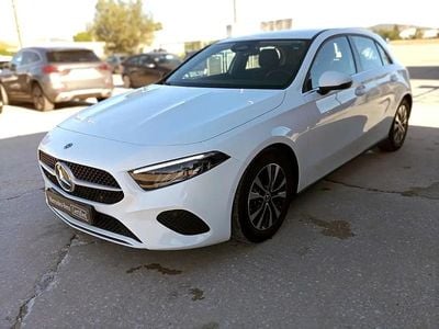 Usado Mercedes A200 Advanced 163 HP (119 kW) 2025 Branco polar Citadino