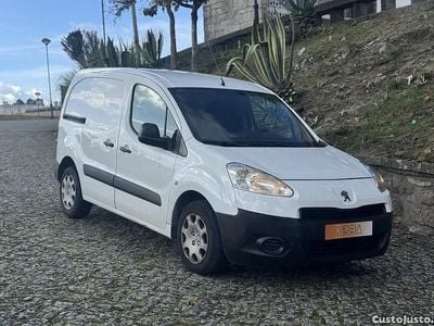 Branco Usado 2014 Peugeot Partner Monovolume | € 7.450 (Preço justo)