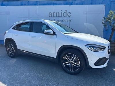 Branco Usado 2021 Mercedes GLA250 Progressive SUV | € 35.490 (Preço elevado)