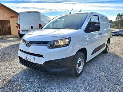 Branco Usado 2021 Toyota Proace Monovolume | € 17.000 (Preço justo)