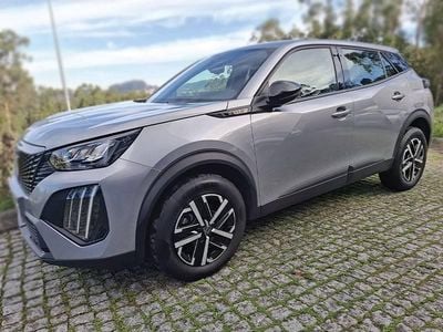 Cinza Usado 2024 Peugeot 2008 Style SUV | € 18.950 (Bom preço)