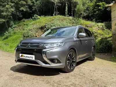 Mitsubishi Outlander P-HEV