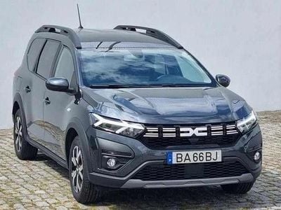 Cinzento Usado 2023 Dacia Jogger Monovolume | € 15.000 (Bom preço)