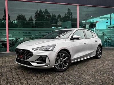Cinzento Usado 2022 Ford Focus | € 18.250 (Preço justo)