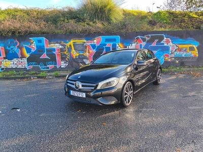 Usado Mercedes A200 136 HP (100 kW) 2015 Preto Citadino