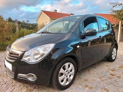 Usado Opel Agila 65 HP (47 kW) 2011 Preto Citadino