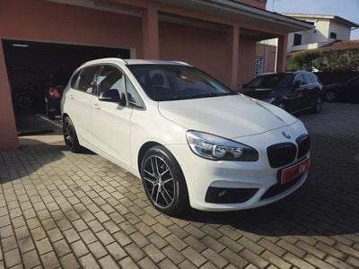 Usado BMW 216 Sport Line 116 HP (85 kW) 2015 Branco Carrinha