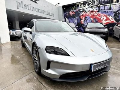 Cinza Usado 2024 Porsche Taycan 4S Sedan | € 109.950