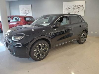 Azul Usado 2025 Fiat 600 La Prima SUV | € 25.980 (Preço justo)