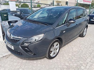 Usado Opel Zafira Executive 136 HP (100 kW) 2015 Cinza Monovolume