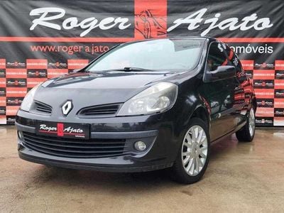 Preto (metalizado) Usado 2006 Renault Clio II Dynamique Citadino | € 5.900 (Preço elevado)