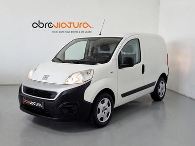 Branco Usado 2022 Fiat Fiorino Monovolume | € 11.750 (Preço justo)