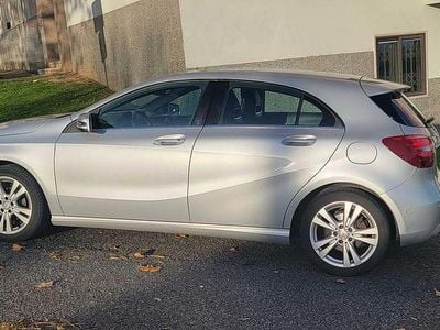 Usado 2015 Mercedes A180 Urban Sedan | € 14.995 (Bom preço)