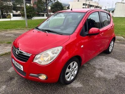 Usado Opel Agila Enjoy 65 HP (47 kW) 2009 Vermelho Citadino