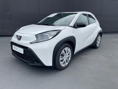 Usado Toyota Aygo X X-play 72 HP (52 kW) 2024 Branco (sólida) SUV