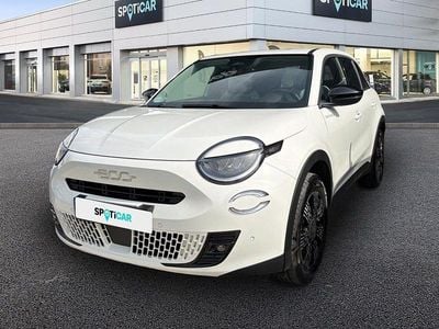 Usado Fiat 600 Icon 110 HP (80 kW) 2025 Branco SUV