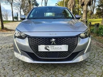 Cinzento Usado 2021 Peugeot e-208 Citadino | € 16.500 (Preço justo)