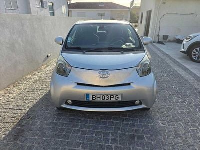 Toyota iQ
