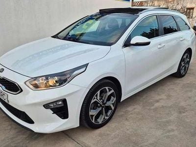 Usado Kia Ceed 136 HP (100 kW) 2020 Branco Citadino
